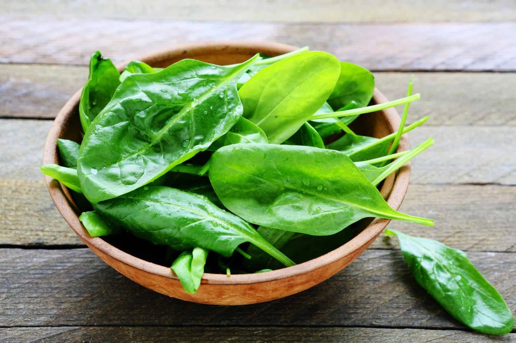 spinach leaves in a bowl